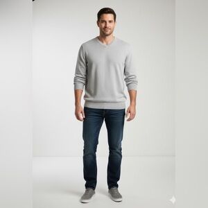 L.L. Bean Men's Light Gray V-Neck Sweater